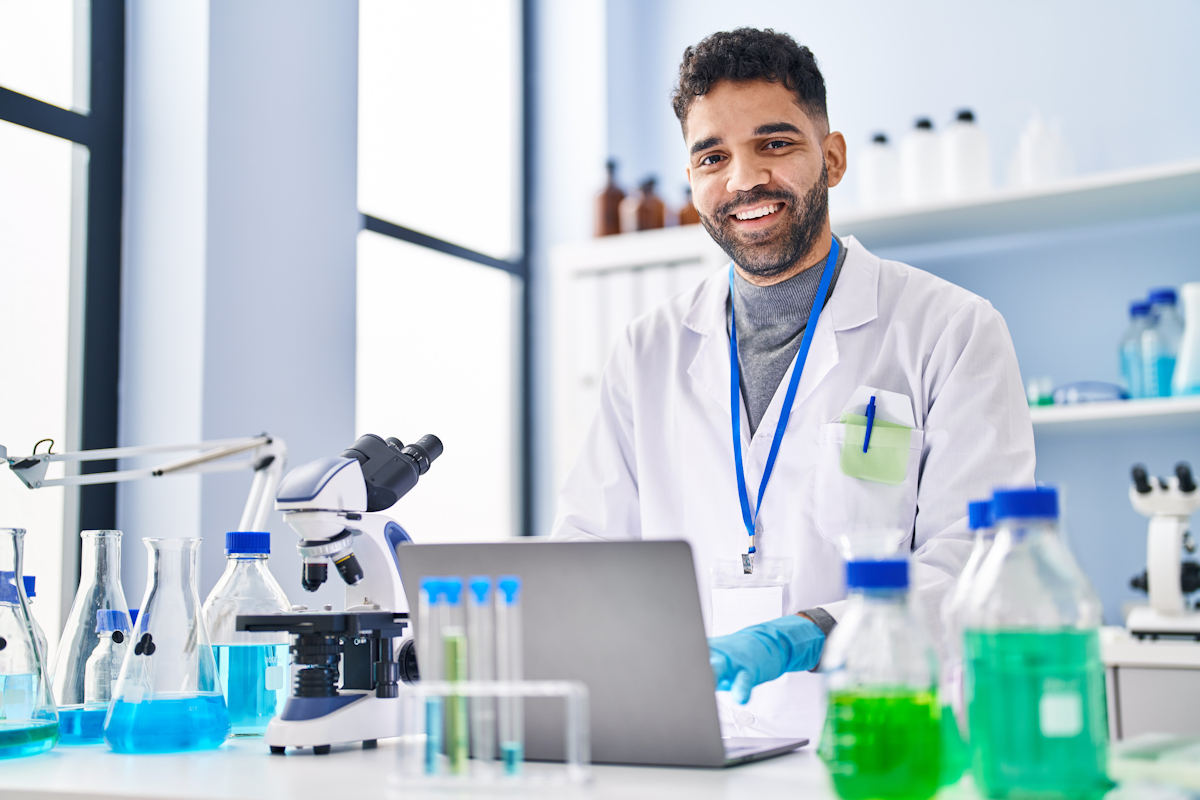Das erste Ausbildungshalbjahr ist schulgeldfrei. Ganz entspannt die Ausbildung bei uns beginnen!